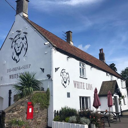 White Lion Hotel Pont Yates Esterno foto