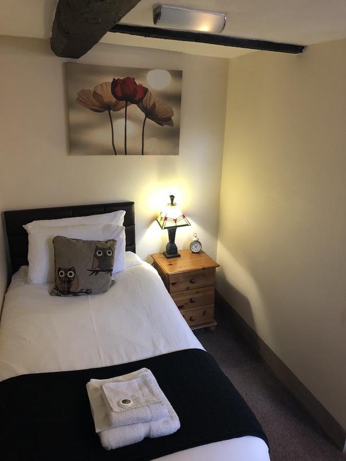 White Lion Hotel Pont Yates Esterno foto